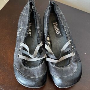 Mudd Black Flats with Gray Accents